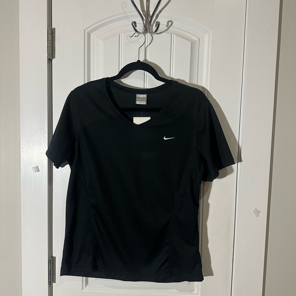 NWT NIKE Black V-Neck Short Sleeve Athletic Tee, Size L